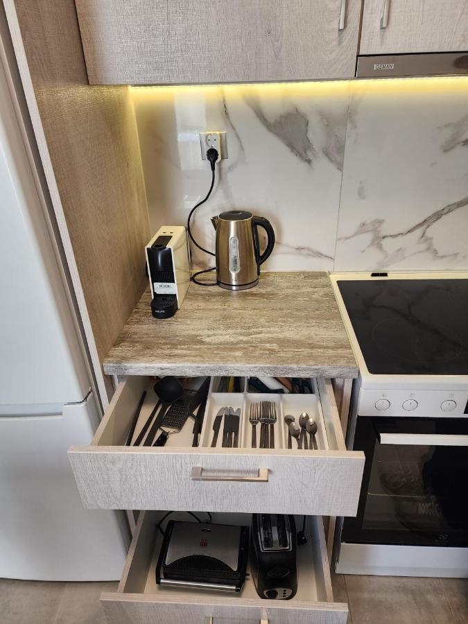 Newly Renovated Apartment 7 Min Walk From Acropolis Атина Екстериор снимка
