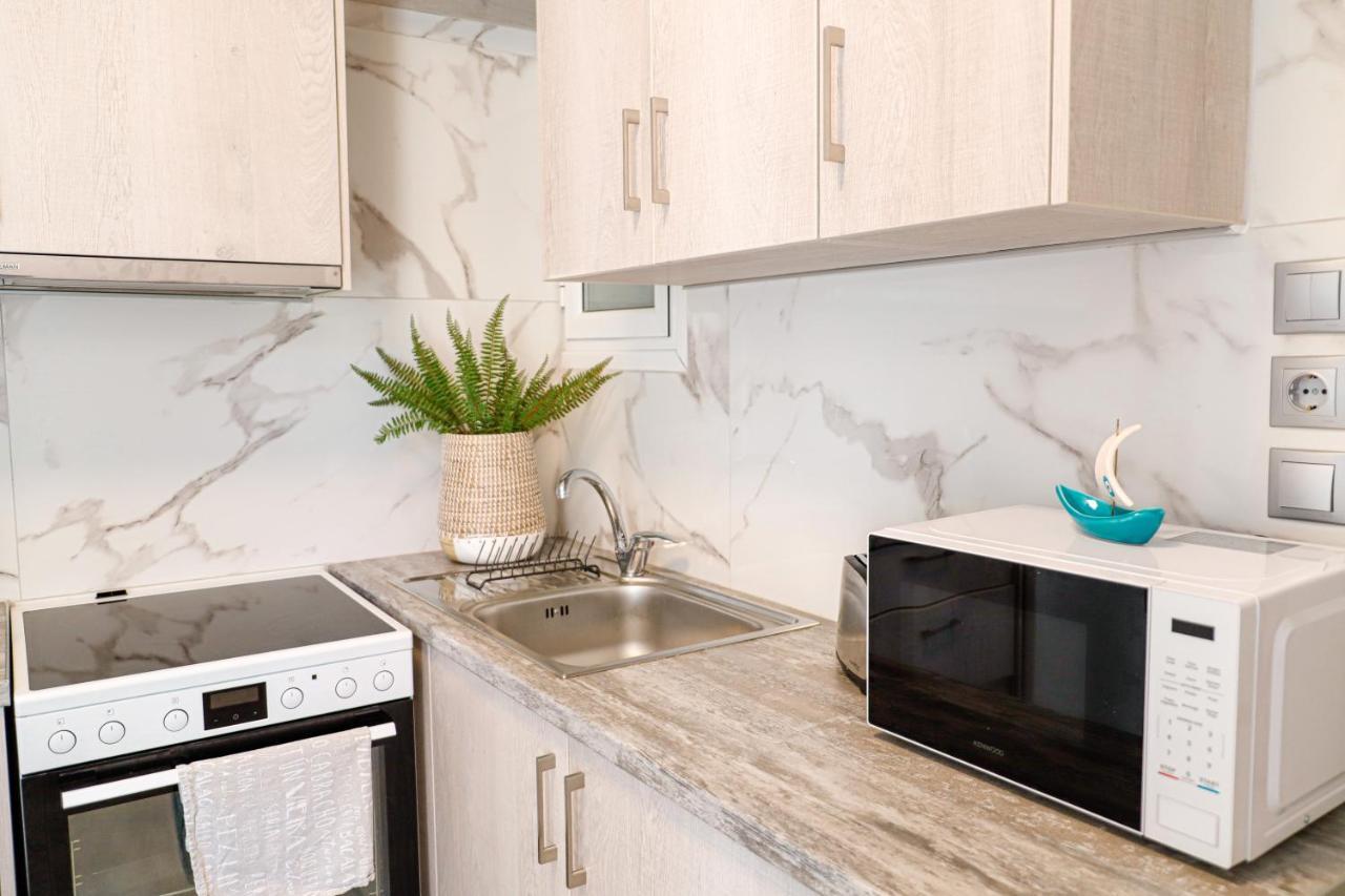 Newly Renovated Apartment 7 Min Walk From Acropolis Атина Екстериор снимка